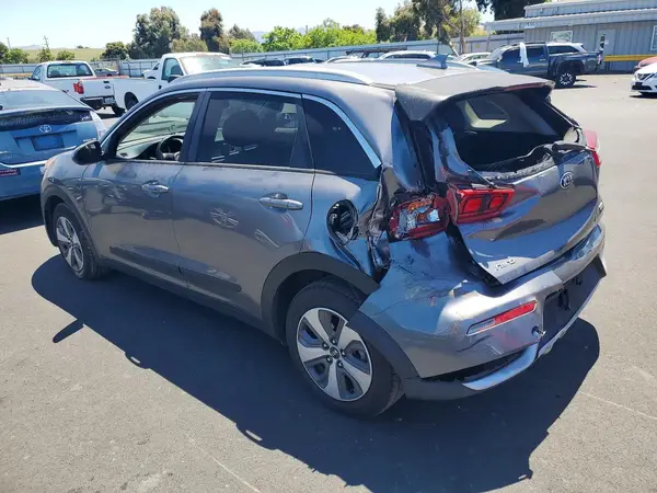 KNDCB3LC4J5200821 2018 KIA NIRO - Image 2