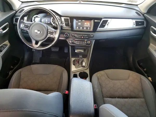 KNDCB3LC4J5200821 2018 KIA NIRO - Image 8