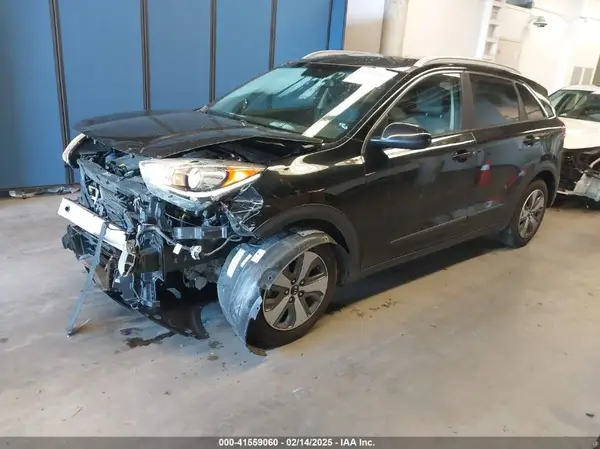 KNDCB3LC4J5204528 2018 KIA NIRO - Image 2