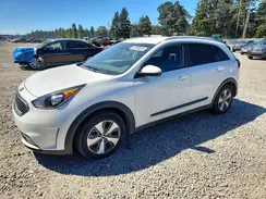 KNDCB3LC4J5204545 2018 KIA NIRO