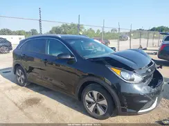 KNDCB3LC4J5210829 2018 KIA NIRO