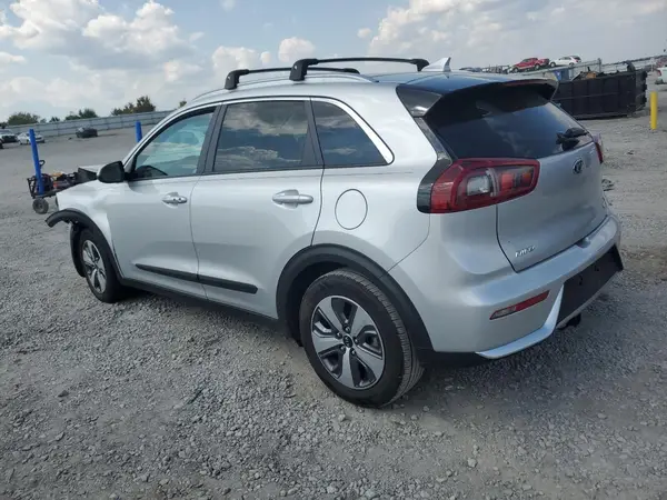 KNDCB3LC4J5212287 2018 KIA NIRO - Image 2