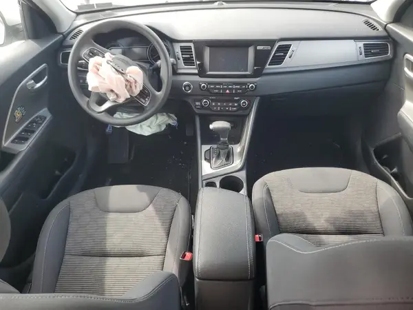 KNDCB3LC4J5212287 2018 KIA NIRO - Image 8