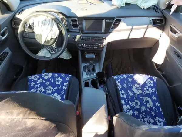 KNDCB3LC4K5218754 2019 KIA NIRO - Image 8