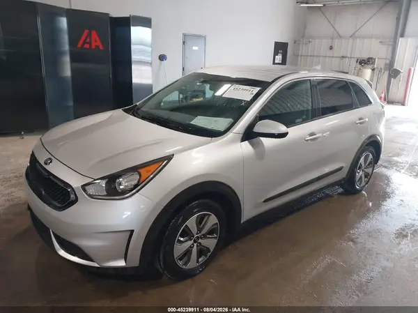 KNDCB3LC4K5218964 2019 KIA NIRO - Image 2