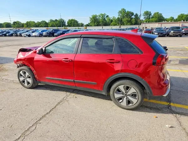 KNDCB3LC4K5220942 2019 KIA NIRO - Image 2