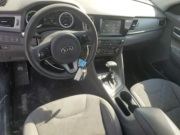 KNDCB3LC4K5233903 2019 KIA NIRO - Image 8