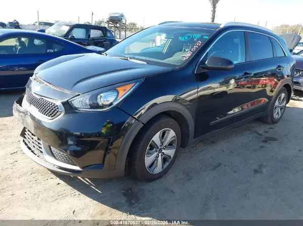KNDCB3LC4K5241497 2019 KIA NIRO - Image 2