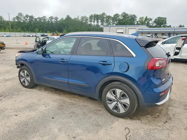 KNDCB3LC4K5244805 2019 KIA NIRO - Image 2