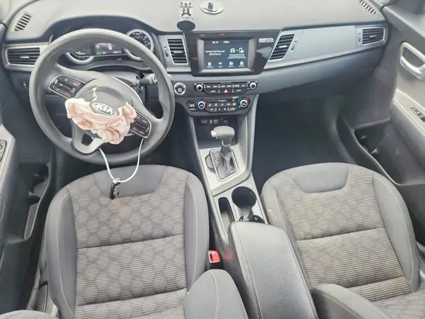 KNDCB3LC4K5249650 2019 KIA NIRO - Image 8