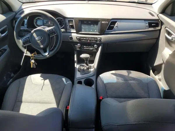 KNDCB3LC4K5275021 2019 KIA NIRO - Image 8