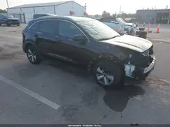 KNDCB3LC4K5281885 2019 KIA NIRO