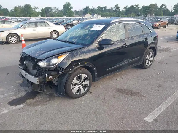 KNDCB3LC4K5281885 2019 KIA NIRO - Image 2