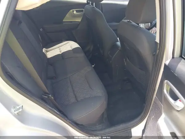 KNDCB3LC4K5302752 2019 KIA NIRO - Image 8