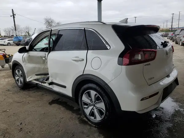 KNDCB3LC4K5305022 2019 KIA NIRO - Image 2