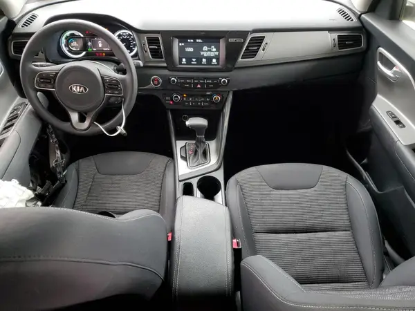KNDCB3LC4K5305022 2019 KIA NIRO - Image 8