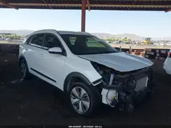 KNDCB3LC4K5316327 2019 KIA NIRO