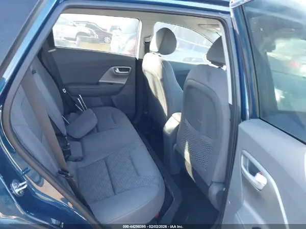 KNDCB3LC4K5318126 2019 KIA NIRO - Image 8