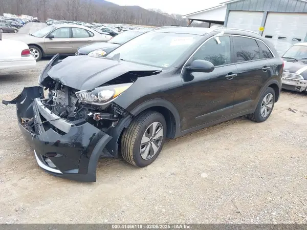 KNDCB3LC4K5326047 2019 KIA NIRO - Image 2