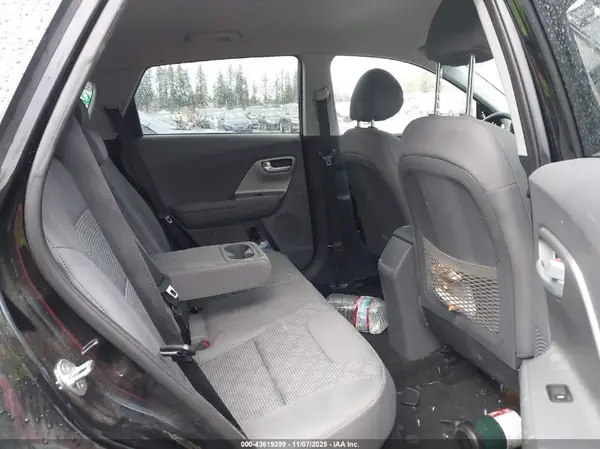 KNDCB3LC4K5343267 2019 KIA NIRO - Image 8