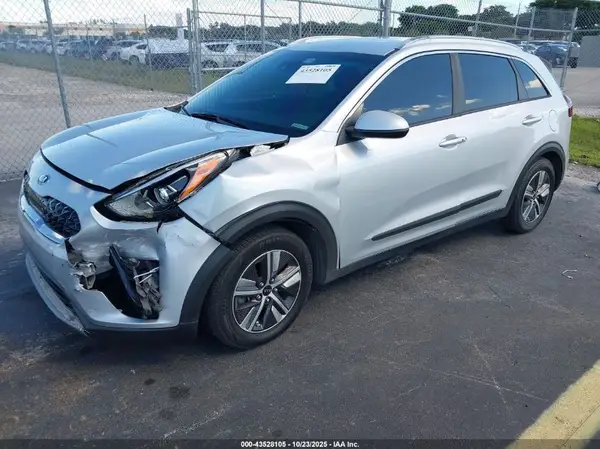 KNDCB3LC4L5376898 2020 KIA NIRO - Image 2