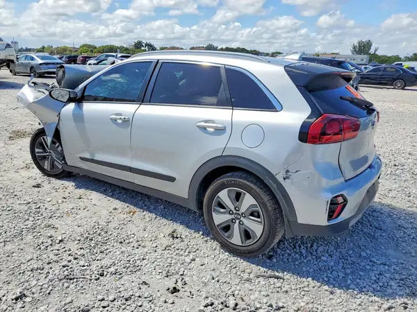 KNDCB3LC4L5378070 2020 KIA NIRO - Image 2