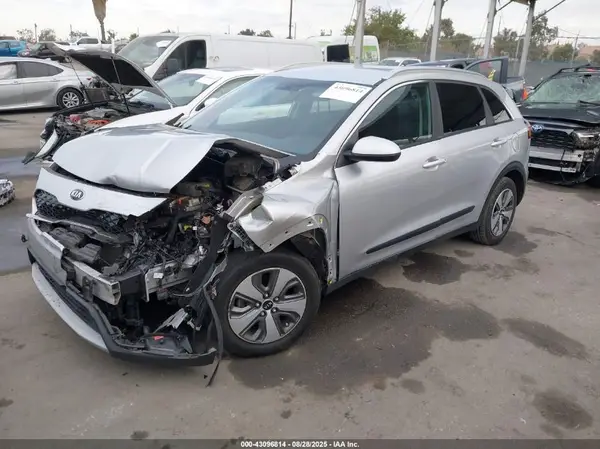 KNDCB3LC4L5398223 2020 KIA NIRO - Image 2