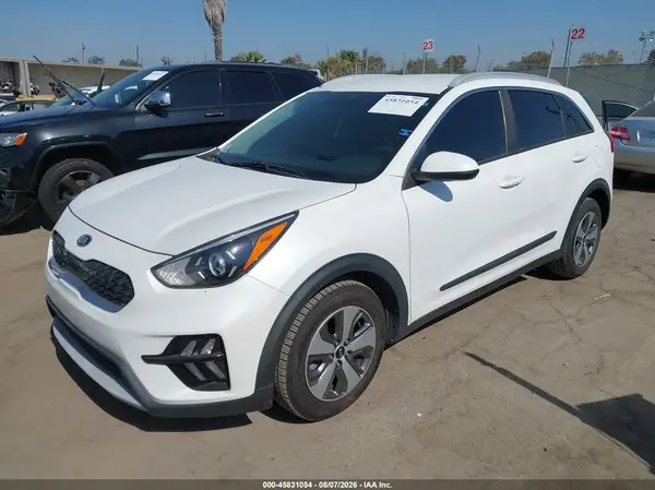 KNDCB3LC4M5471804 2021 KIA NIRO - Image 2
