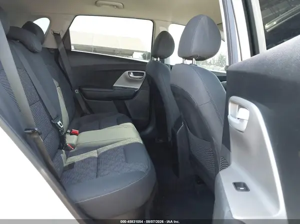 KNDCB3LC4M5471804 2021 KIA NIRO - Image 8