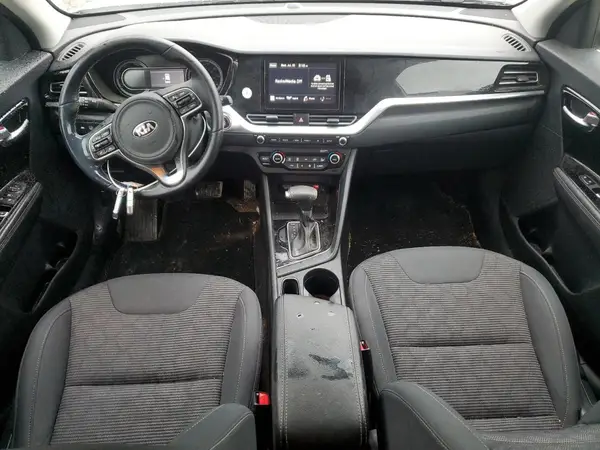 KNDCB3LC4M5478588 2021 KIA NIRO - Image 8