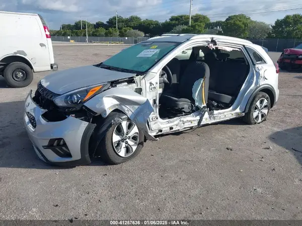 KNDCB3LC4M5479000 2021 KIA NIRO - Image 2