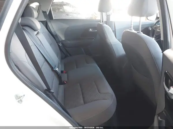KNDCB3LC4N5503152 2022 KIA NIRO - Image 8