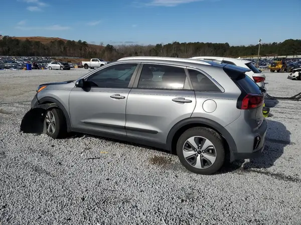 KNDCB3LC4N5506424 2022 KIA NIRO - Image 2