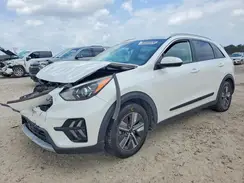 KNDCB3LC4N5527418 2022 KIA NIRO