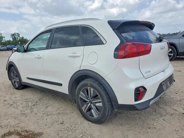 KNDCB3LC4N5527418 2022 KIA NIRO - Image 2