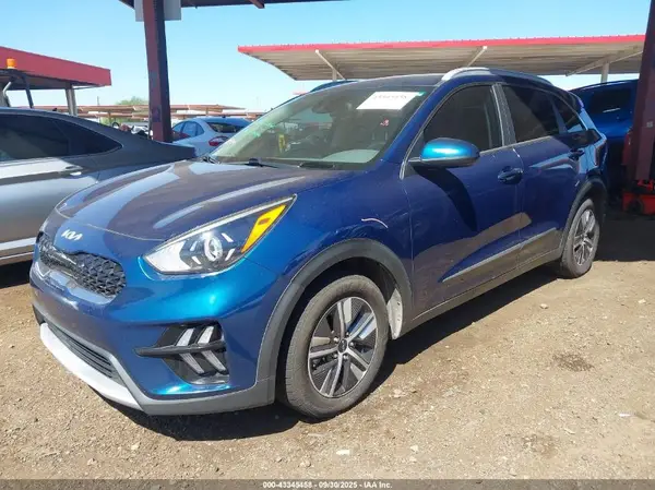 KNDCB3LC4N5535034 2022 KIA NIRO - Image 2