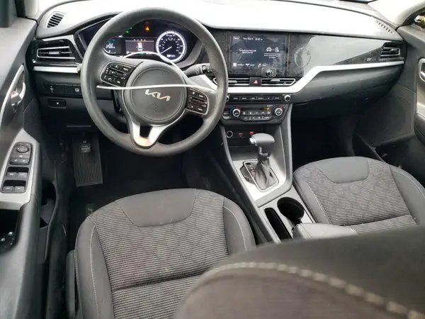 KNDCB3LC4N5541514 2022 KIA NIRO - Image 8