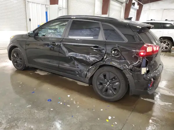 KNDCB3LC4N5542811 2022 KIA NIRO - Image 2
