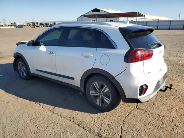KNDCB3LC4N5549418 2022 KIA NIRO - Image 2
