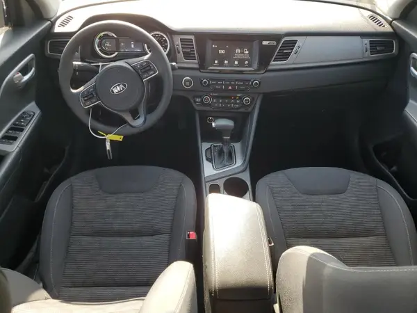 KNDCB3LC5H5038773 2017 KIA NIRO - Image 8