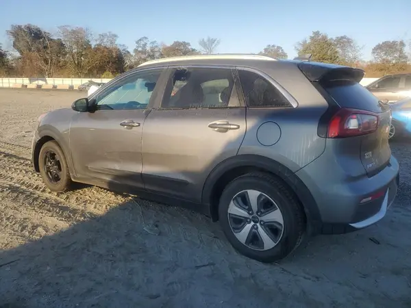 KNDCB3LC5H5048607 2017 KIA NIRO - Image 2