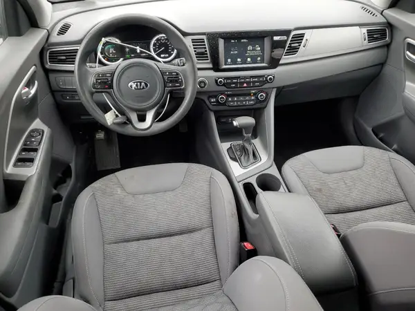 KNDCB3LC5H5049367 2017 KIA NIRO - Image 8