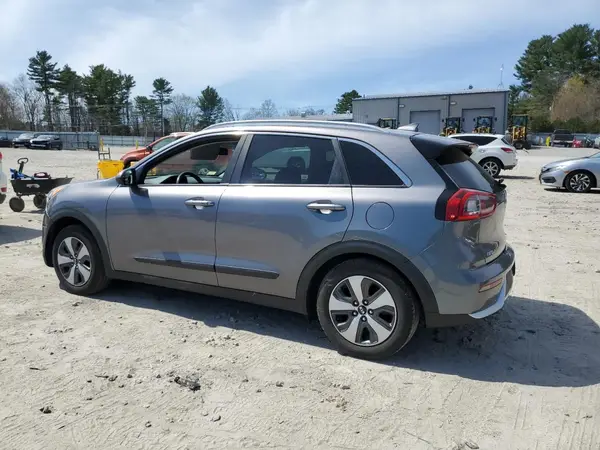 KNDCB3LC5H5049689 2017 KIA NIRO - Image 2