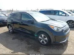 KNDCB3LC5H5055329 2017 KIA NIRO