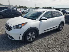 KNDCB3LC5H5055895 2017 KIA NIRO
