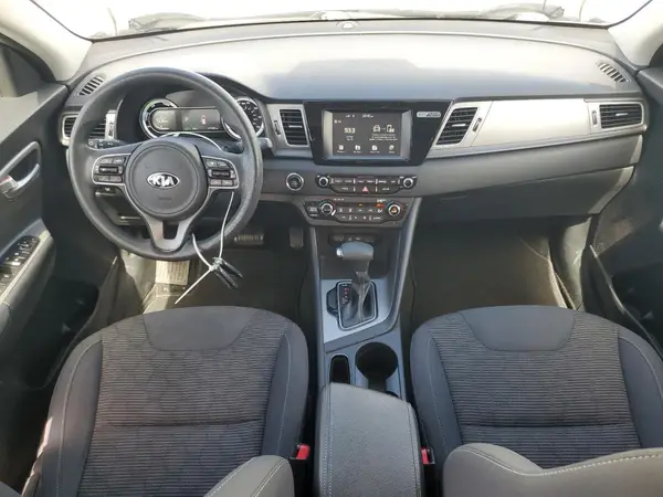 KNDCB3LC5H5055895 2017 KIA NIRO - Image 8