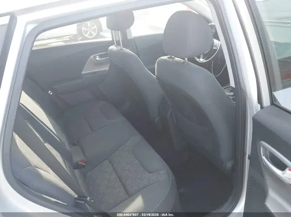 KNDCB3LC5H5064869 2017 KIA NIRO - Image 8