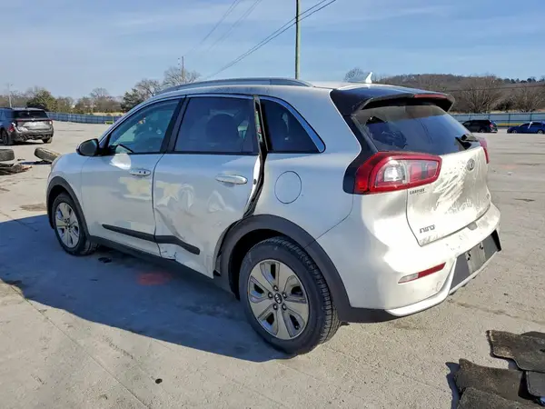 KNDCB3LC5H5072650 2017 KIA NIRO - Image 2