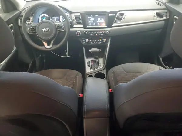 KNDCB3LC5H5075614 2017 KIA NIRO - Image 8