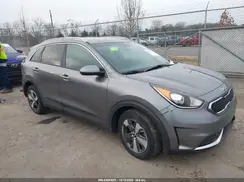 KNDCB3LC5H5083227 2017 KIA NIRO